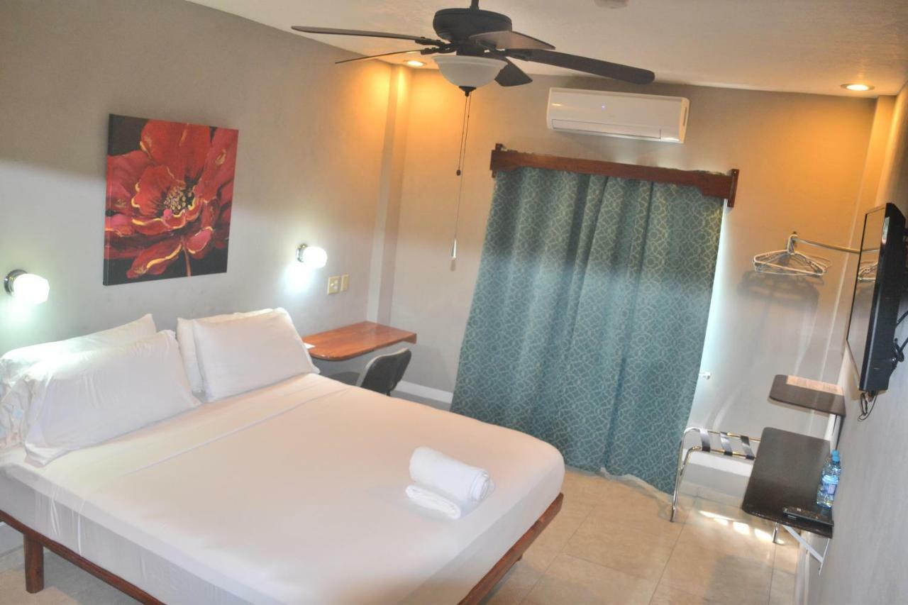 Maya Bella Downtown Hotel San Ignacio Εξωτερικό φωτογραφία